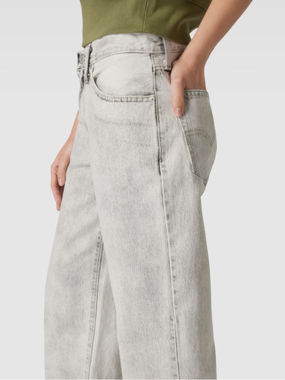 Levi's® ‘94 Baggy Fit Jeans Light Gray Splattered Wash W/Soft White Denim Base 🩶 - Picture 5 of 11